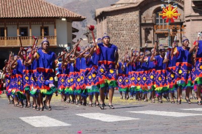 Cérémonie de l'Inti Raymi sur la Place des Armes de Cuzco (Crédit : EMUFEC)