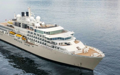 Silver Endeavour, a luxury expedition ship in Antarctica