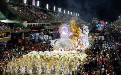 Le Carnaval de Rio : Samba et splendeur