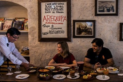 Les Picanterías d’Arequipa : Un Héritage Gastronomique et Culturel au Cœur du Pérou